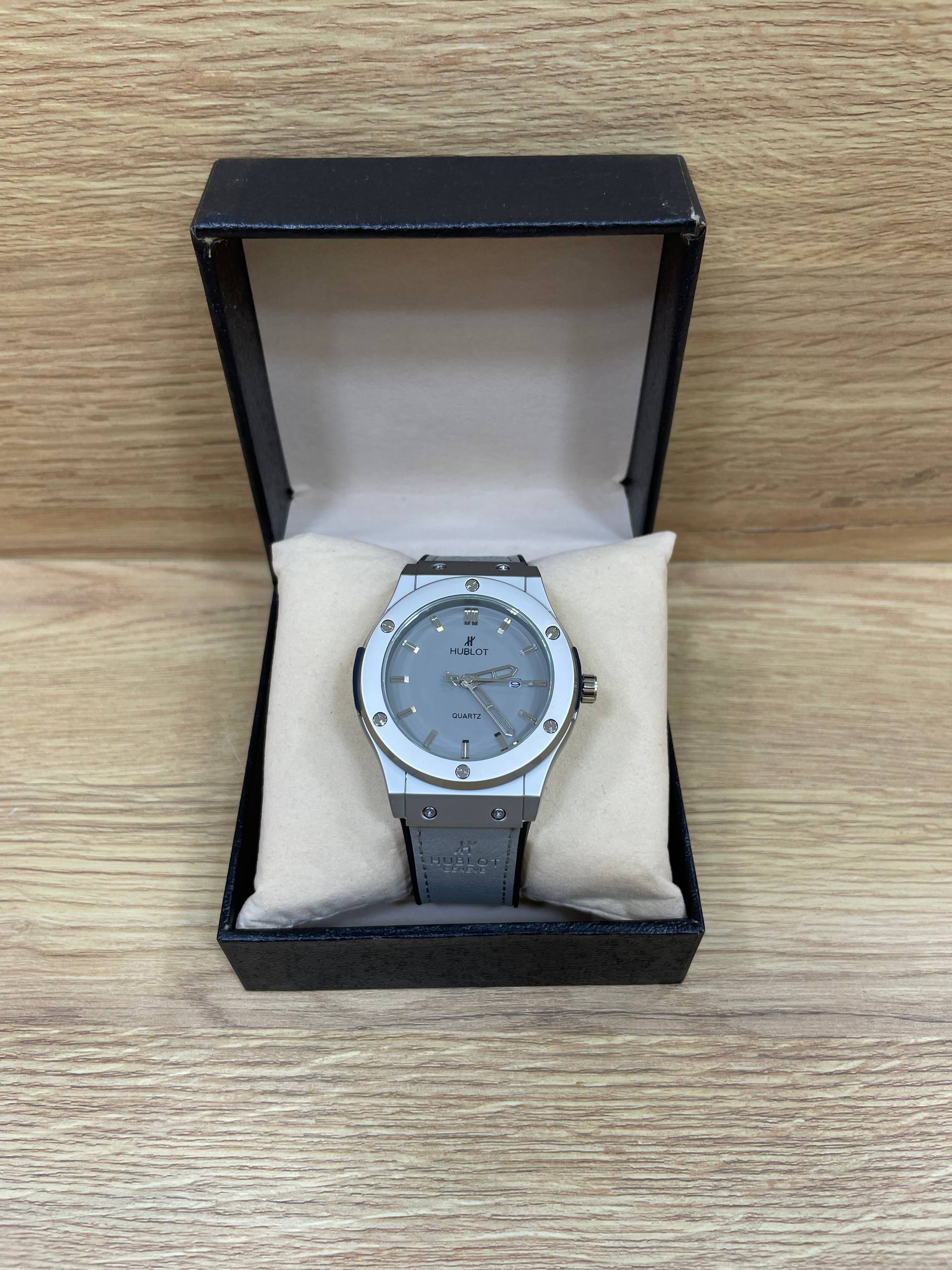 HUBLOT BOITE SIMPLE