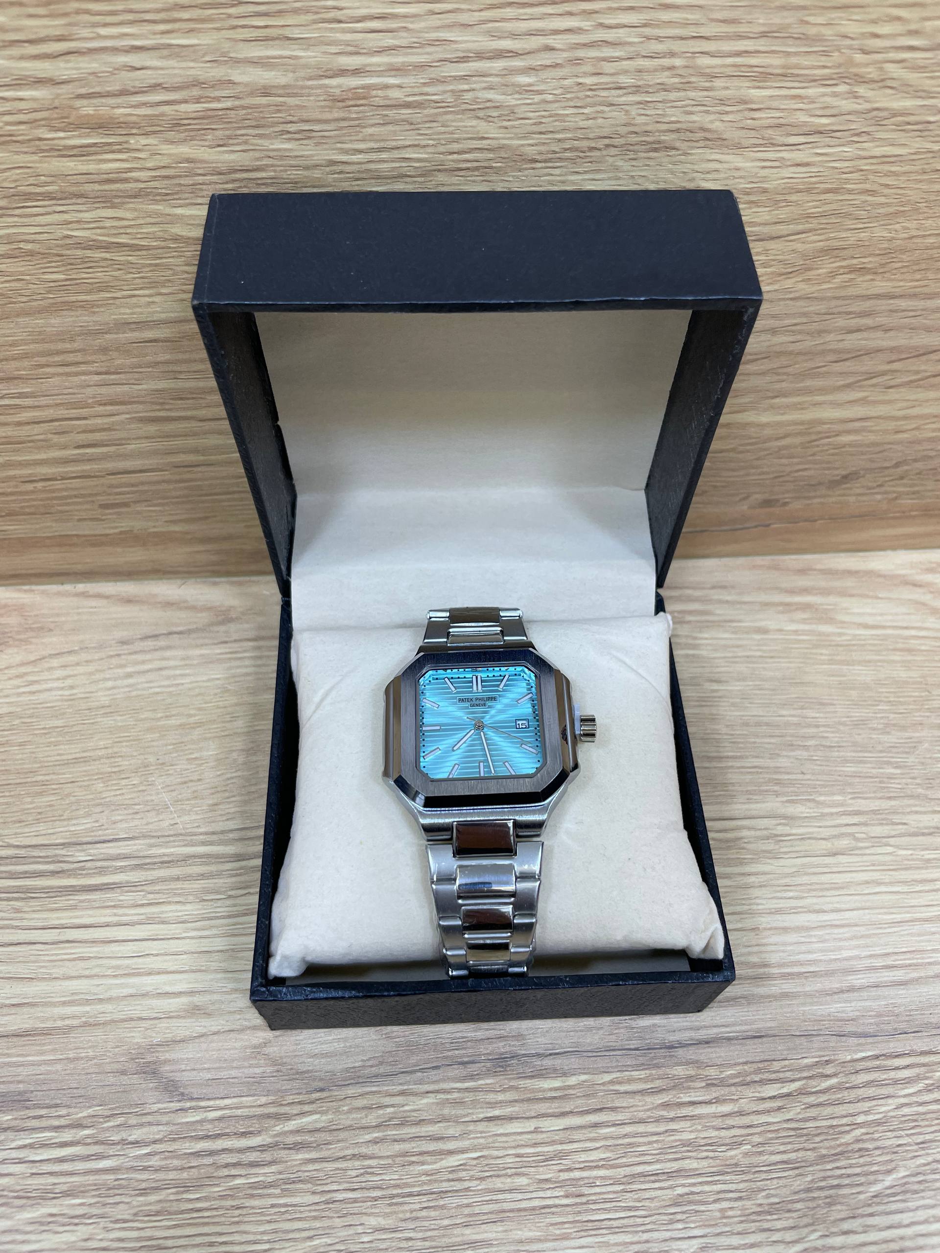 PATEK CARRÉ BOITE SIMPLE