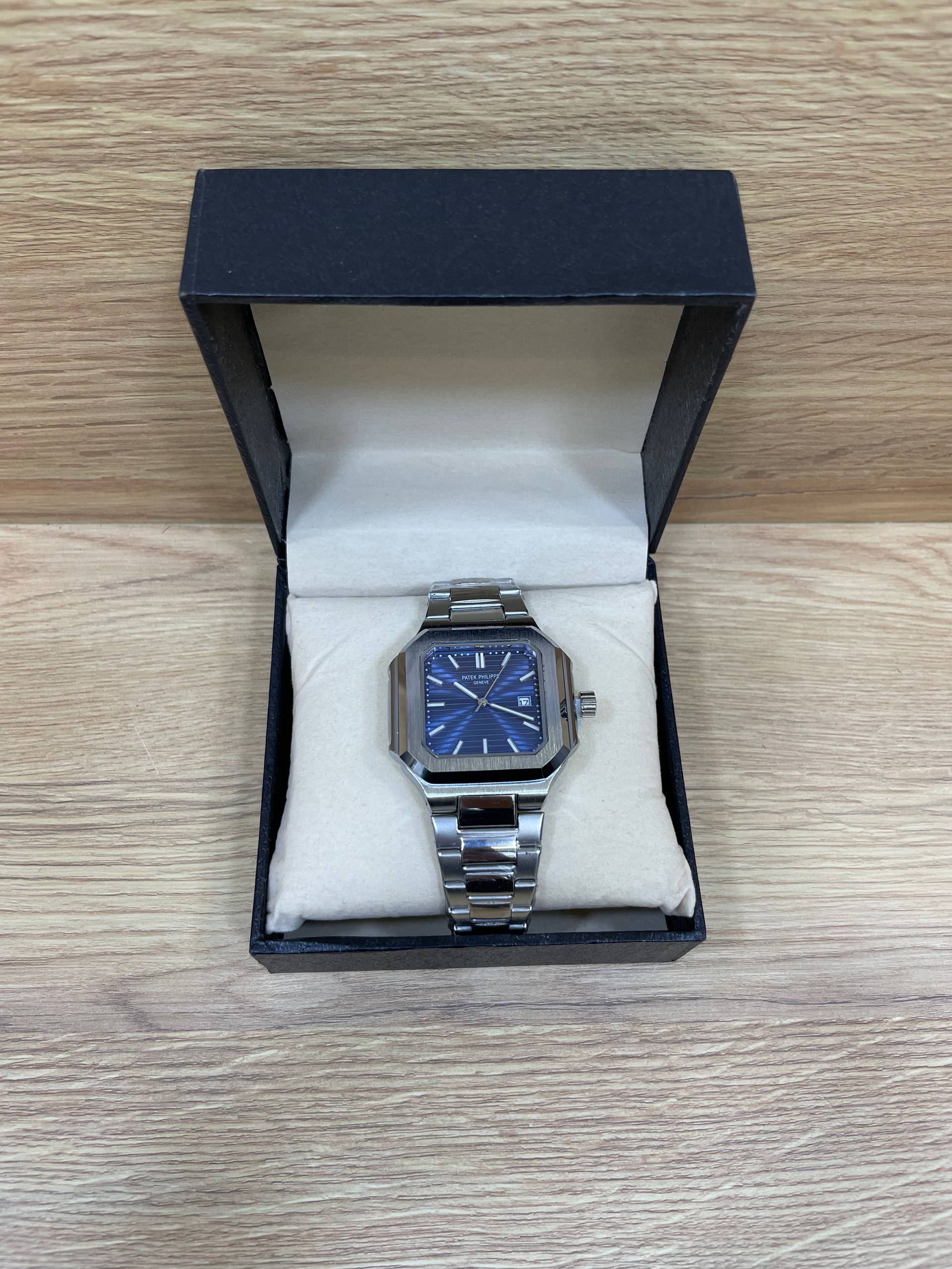 PATEK CARRÉ BOITE SIMPLE