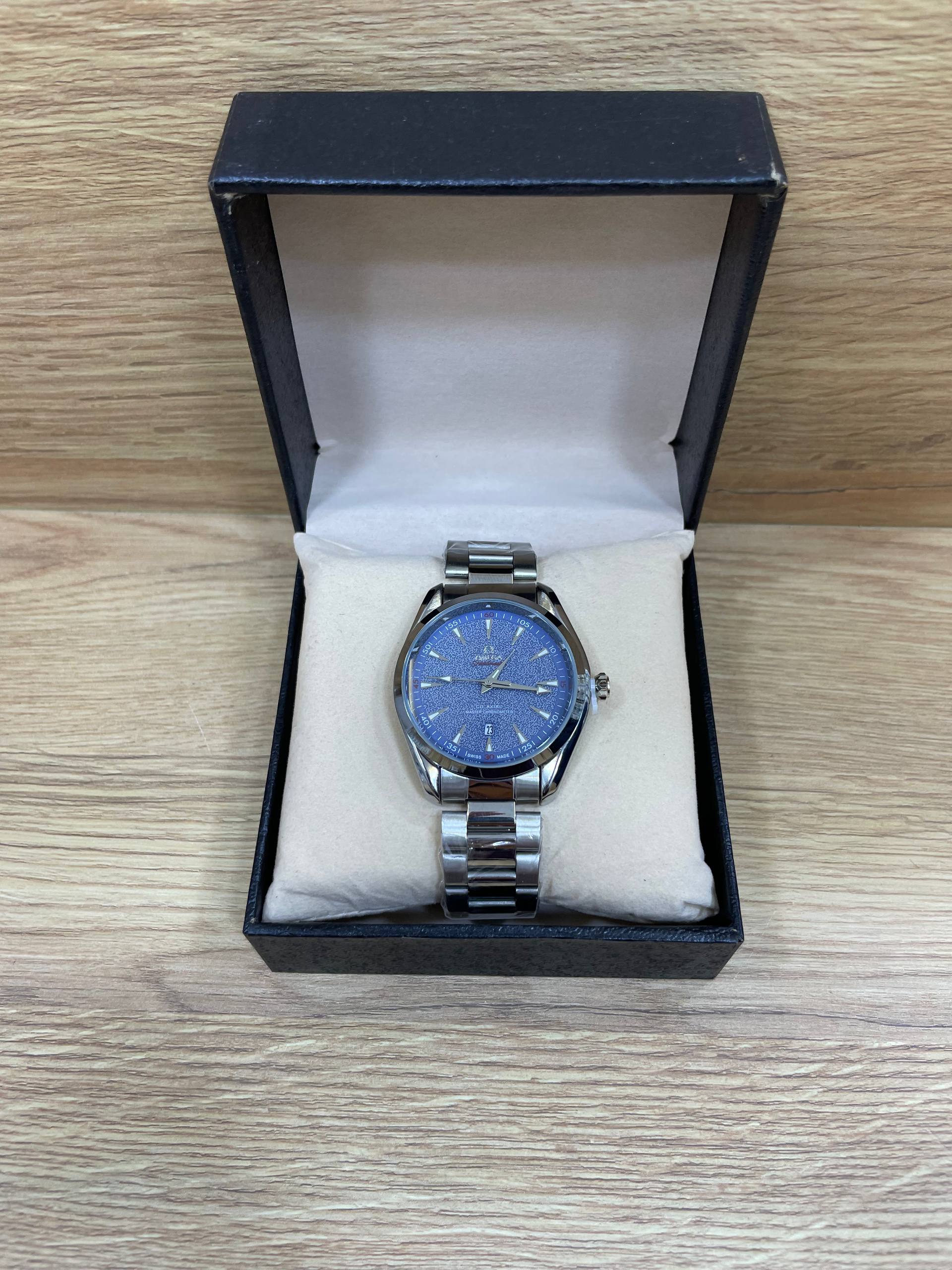 OMEGA BOITE SIMPLE