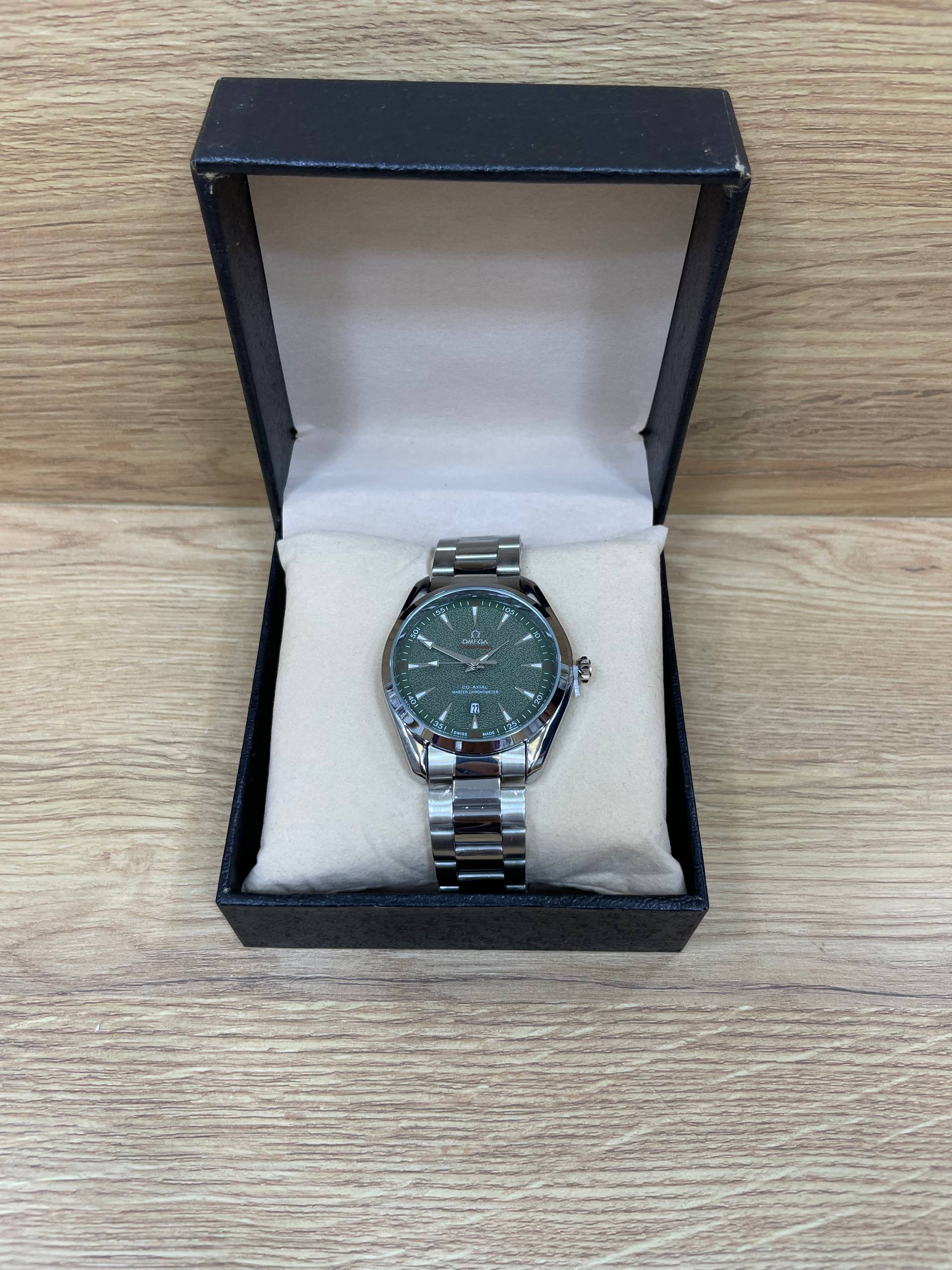 OMEGA BOITE SIMPLE